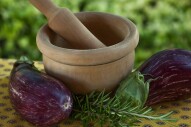 Aubergines in de keuken